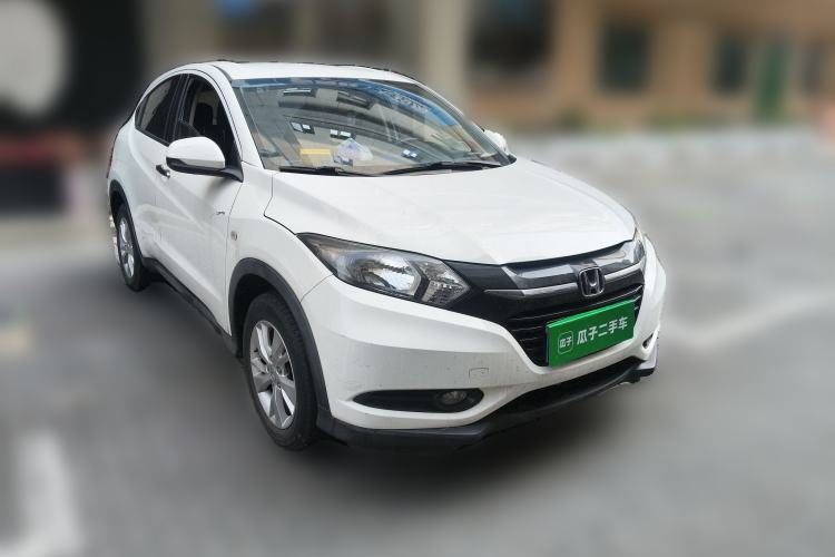 Used Honda Vezel 2017 1.5L CVT 2WD Comfort Model Front Right 45 Deg