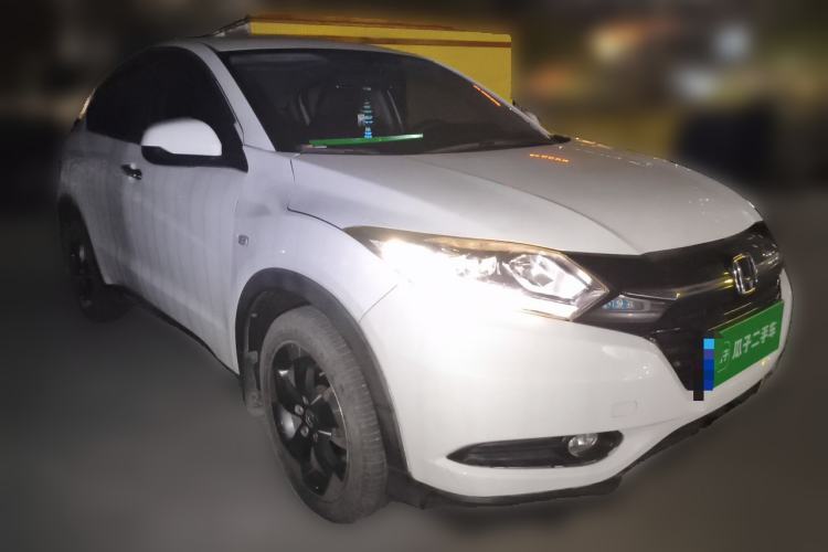 Used Honda Vezel 2017 1.8L CVT Front-Wheel Drive Pioneer Edition Front Right 45 Deg