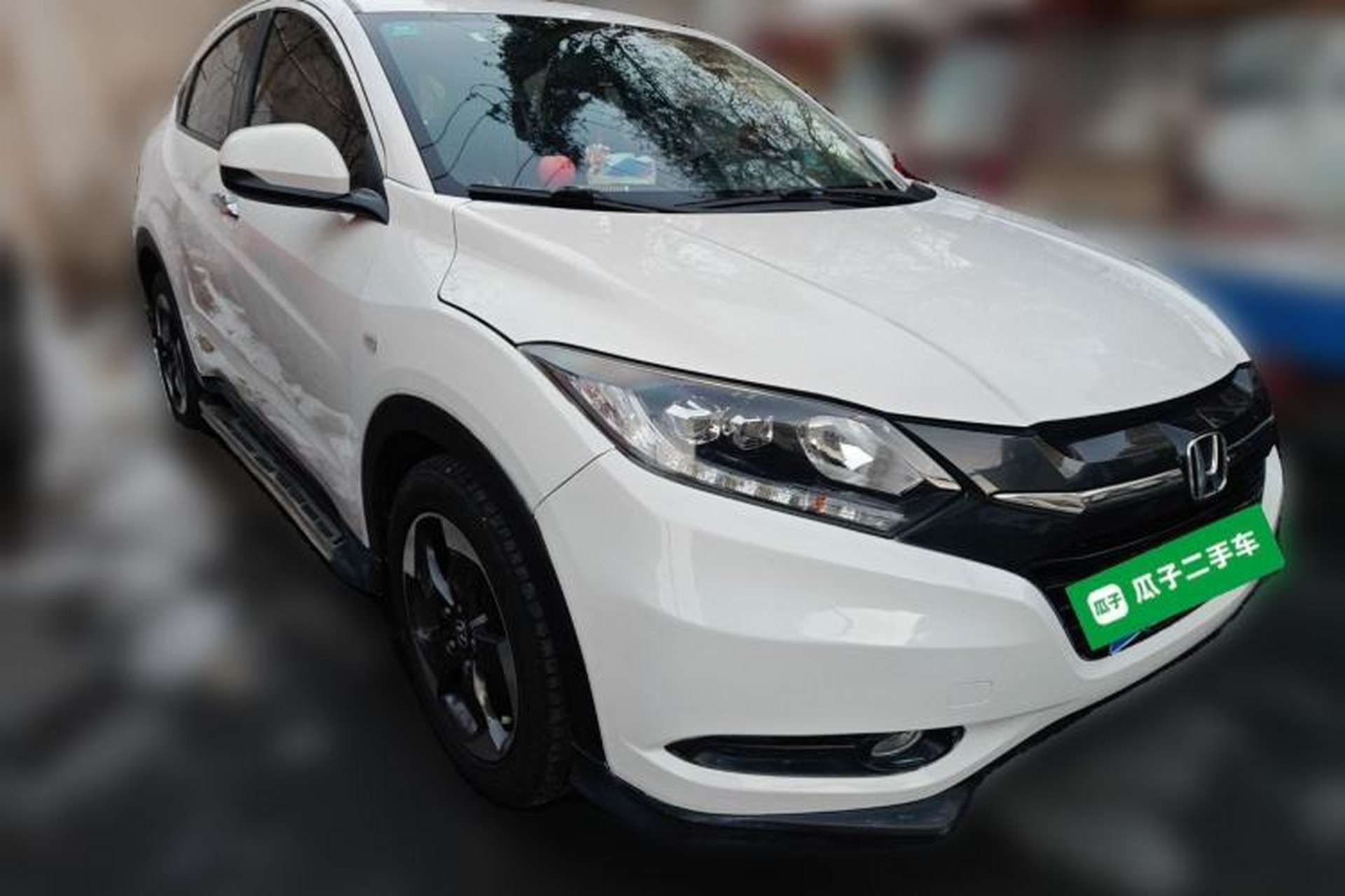 Used Honda Vezel 2017 1.8L CVT Front-Wheel Drive Pioneer Edition Front Right 45 Deg