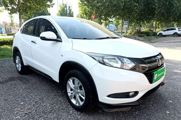Used Honda Vezel 2017 1.5L CVT 2WD Comfort Model Front Right 45 Deg