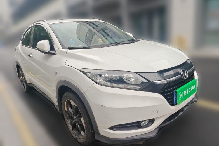 Used Honda Vezel 2017 1.8L CVT Front-Wheel Drive Pioneer Edition Front Right 45 Deg