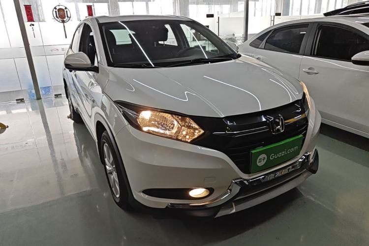 Used Honda Vezel 2017 1.5L CVT 2WD Comfort Model Front Right 45 Deg