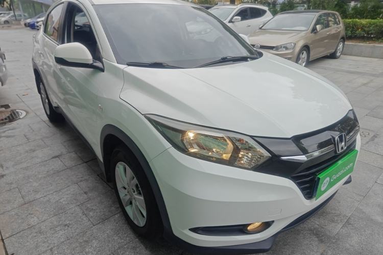 Used Honda Vezel 2017 1.5L CVT 2WD Comfort Model Front Right 45 Deg