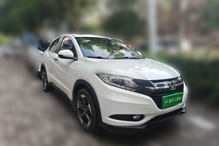 Used Honda Vezel 2017 1.8L CVT Front-Wheel Drive Pioneer Edition Front Right 45 Deg