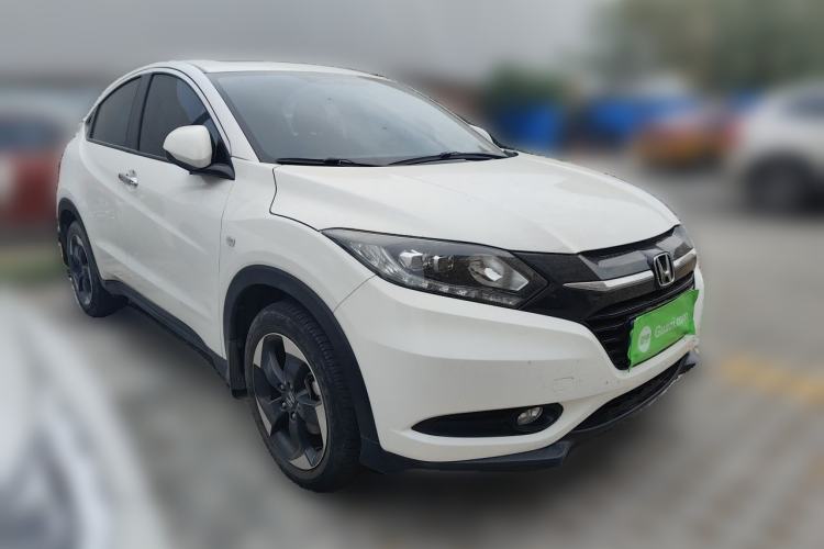 Used Honda Vezel 2017 1.8L CVT Front-Wheel Drive Pioneer Edition Front Right 45 Deg