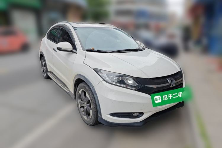 Used Honda Vezel 2017 1.8L CVT Two-Wheel Drive Luxury Model Front Right 45 Deg