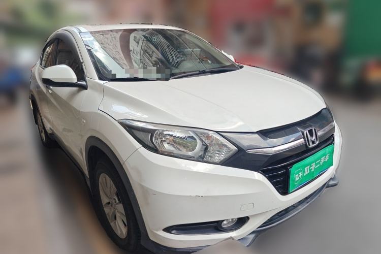 Used Honda Vezel 2017 1.5L CVT 2WD Comfort Model Front Right 45 Deg