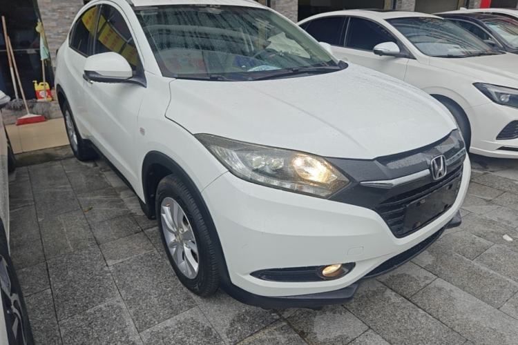 Used Honda Vezel 2017 1.5L CVT 2WD Comfort Model Front Right 45 Deg
