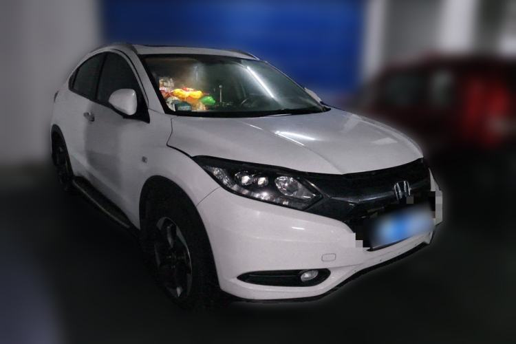 Used Honda Vezel 2017 1.8L CVT Two-Wheel Drive Luxury Model Front Right 45 Deg