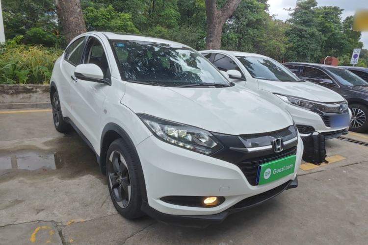 Used Honda Vezel 2017 1.8L CVT Front-Wheel Drive Pioneer Edition Front Right 45 Deg