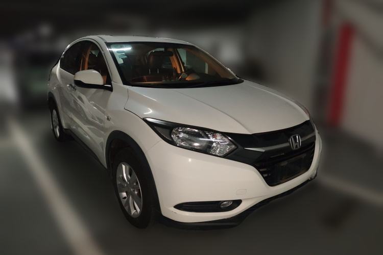 Used Honda Vezel 2017 1.5L CVT 2WD Comfort Model Front Right 45 Deg