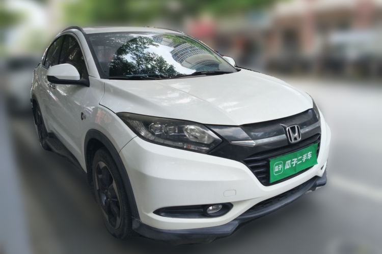Used Honda Vezel 2017 1.8L CVT Front-Wheel Drive Pioneer Edition Front Right 45 Deg