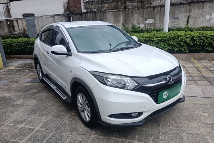 Used Honda Vezel 2017 1.5L CVT 2WD Comfort Model Front Right 45 Deg