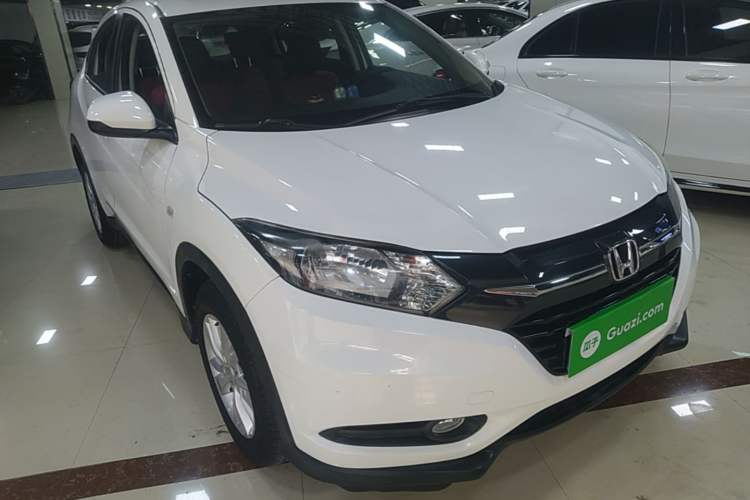Used Honda Vezel 2017 1.5L CVT 2WD Comfort Model Front Right 45 Deg