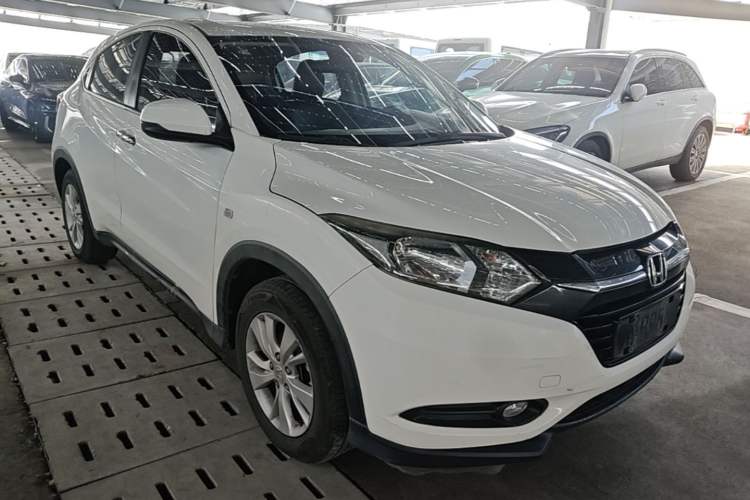 Used Honda Vezel 2017 1.5L CVT 2WD Comfort Model Front Right 45 Deg