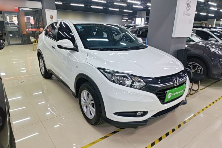 Used Honda Vezel 2017 1.5L CVT 2WD Comfort Model Front Right 45 Deg
