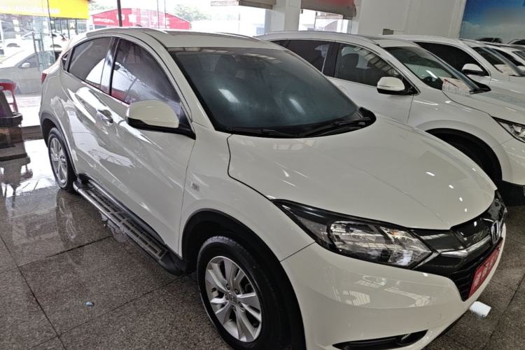 Used Honda Vezel 2017 1.5L CVT 2WD Comfort Model Front Right 45 Deg