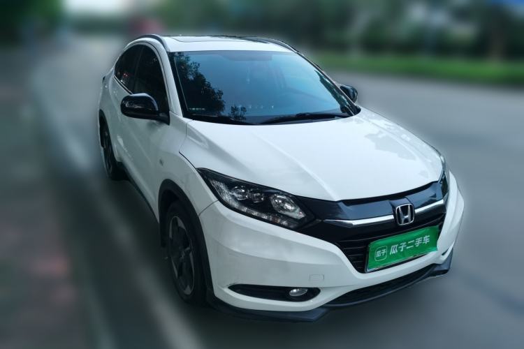 Used Honda Vezel 2017 1.8L CVT Front-Wheel Drive Pioneer Edition Front Right 45 Deg