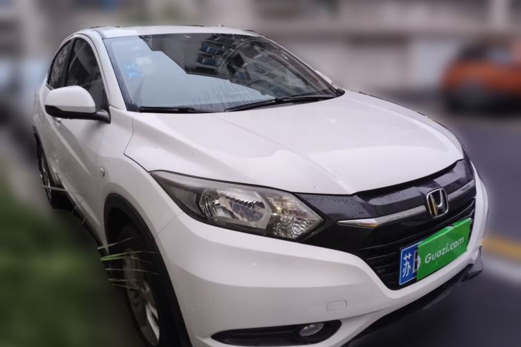 Used Honda Vezel 2017 1.5L CVT 2WD Comfort Model Front Right 45 Deg