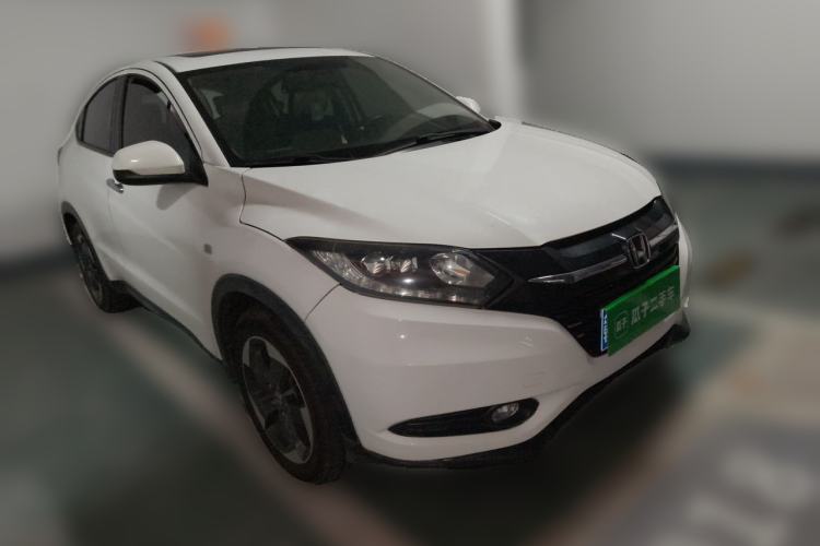 Used Honda Vezel 2017 1.8L CVT Front-Wheel Drive Pioneer Edition Front Right 45 Deg