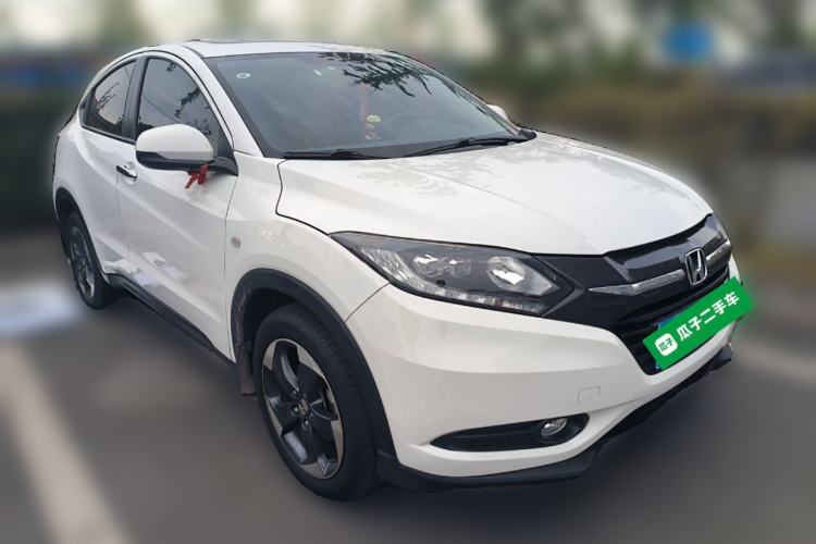 Used Honda Vezel 2017 1.8L CVT Front-Wheel Drive Pioneer Edition Front Right 45 Deg