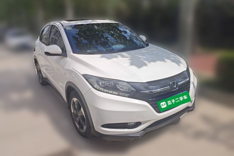 Used Honda Vezel 2017 1.8L CVT Front-Wheel Drive Pioneer Edition Front Right 45 Deg