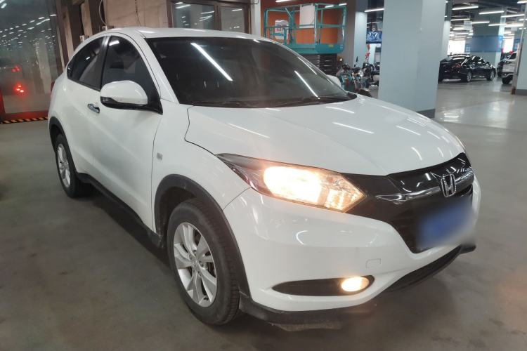 Used Honda Vezel 2017 1.5L CVT 2WD Comfort Model Front Right 45 Deg