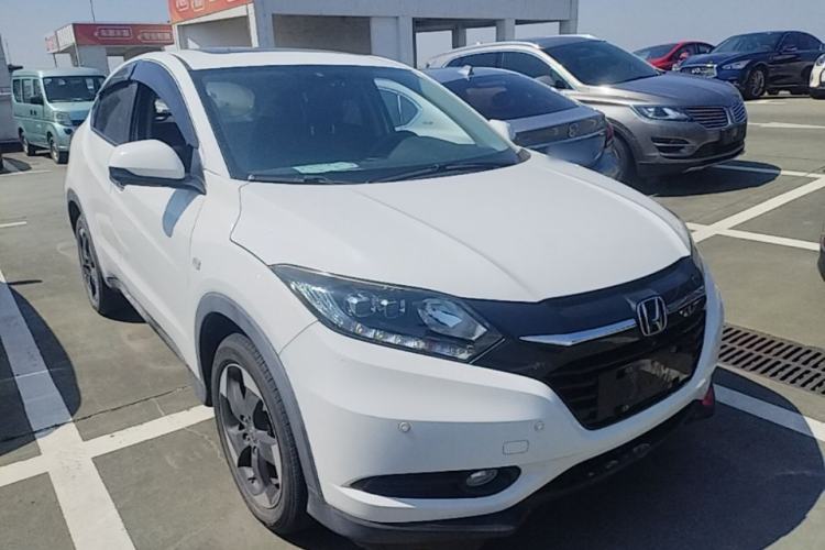 Used Honda Vezel 2017 1.8L CVT Front-Wheel Drive Pioneer Edition Front Right 45 Deg
