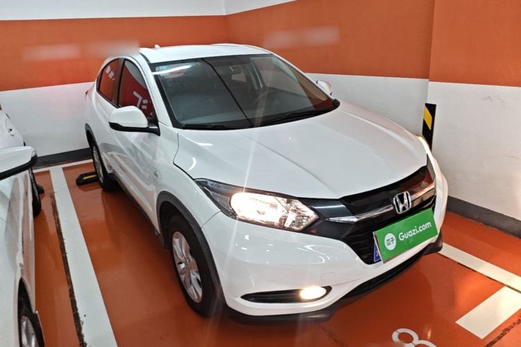 Used Honda Vezel 2017 1.5L CVT 2WD Comfort Model Front Right 45 Deg