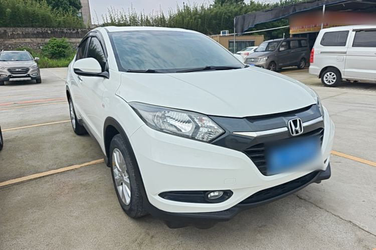 Used Honda Vezel 2017 1.5L CVT 2WD Comfort Model Front Right 45 Deg