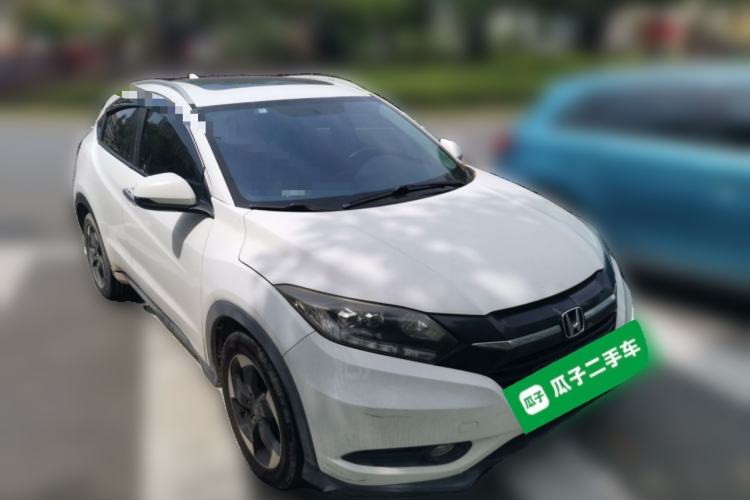 Used Honda Vezel 2017 1.8L CVT Two-Wheel Drive Luxury Model Front Right 45 Deg