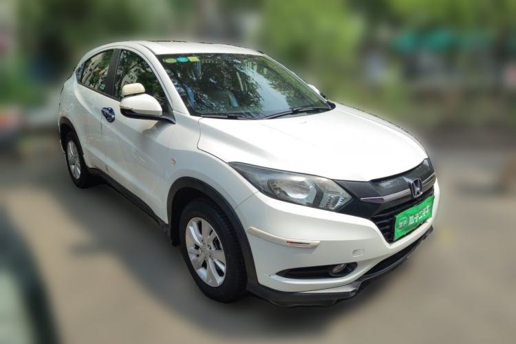 Used Honda Vezel 2017 1.5L CVT 2WD Comfort Model Front Right 45 Deg