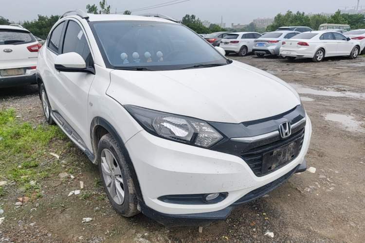 Used Honda Vezel 2017 1.5L CVT 2WD Comfort Model Front Right 45 Deg