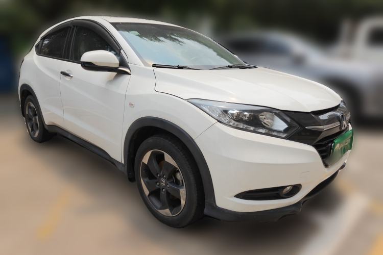 Used Honda Vezel 2017 1.8L CVT Front-Wheel Drive Pioneer Edition Front Right 45 Deg