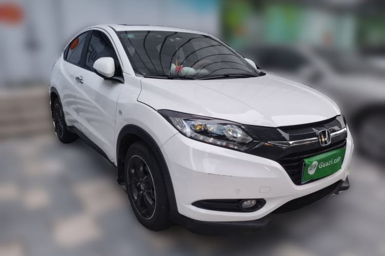 Used Honda Vezel 2017 1.8L CVT Front-Wheel Drive Pioneer Edition Front Right 45 Deg
