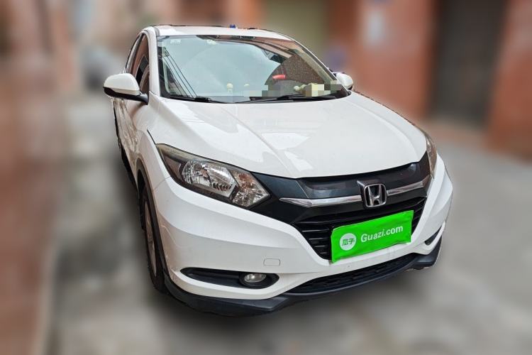 Used Honda Vezel 2017 1.5L CVT 2WD Comfort Model Front Right 45 Deg