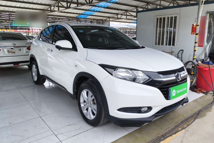 Used Honda Vezel 2017 1.5L CVT 2WD Comfort Model Front Right 45 Deg