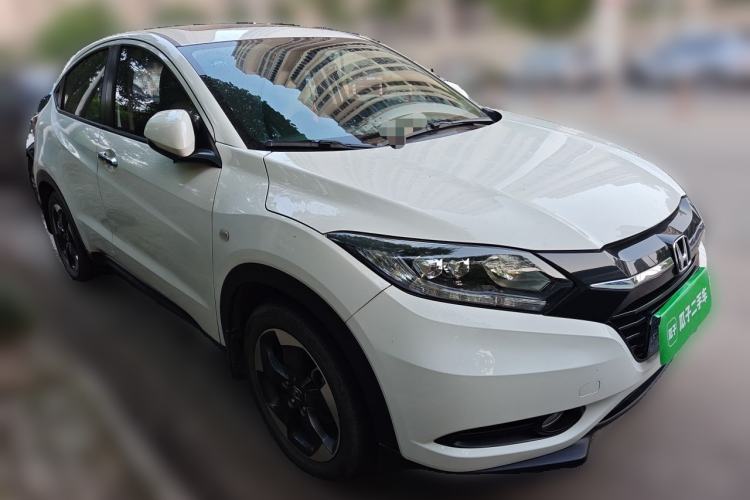 Used Honda Vezel 2017 1.8L CVT Front-Wheel Drive Pioneer Edition Front Right 45 Deg