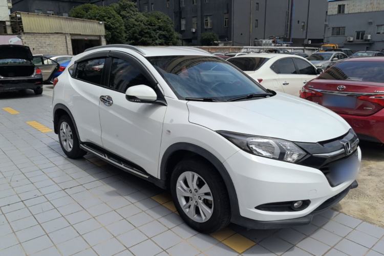 Used Honda Vezel 2017 1.5L CVT 2WD Comfort Model Front Right 45 Deg