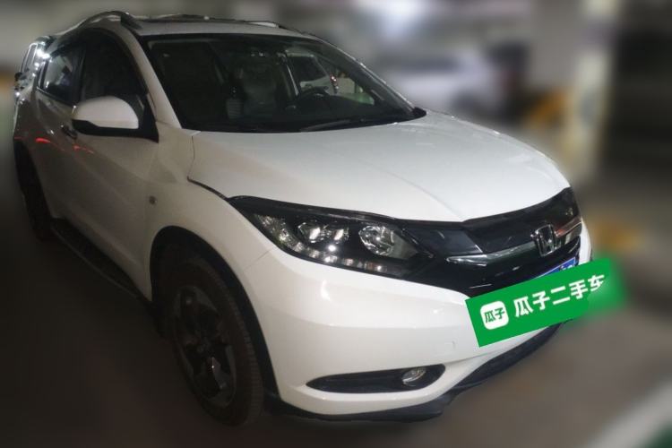 Used Honda Vezel 2017 1.8L CVT Front-Wheel Drive Pioneer Edition Front Right 45 Deg