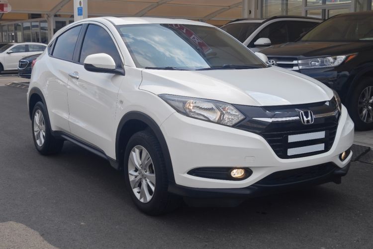Used Honda Vezel 2017 1.5L CVT 2WD Comfort Model Front Right 45 Deg
