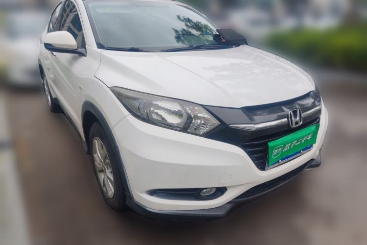 Used Honda Vezel 2017 1.5L manual two-wheel drive Comfort trim level Front Right 45 Deg