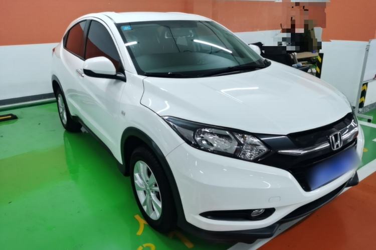 Used Honda Vezel 2017 1.5L CVT 2WD Comfort Model Front Right 45 Deg