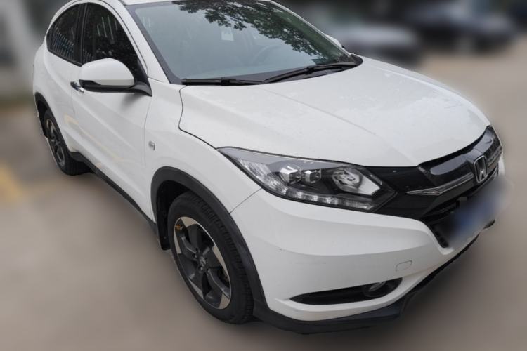 Used Honda Vezel 2017 1.8L CVT Front-Wheel Drive Pioneer Edition Front Right 45 Deg