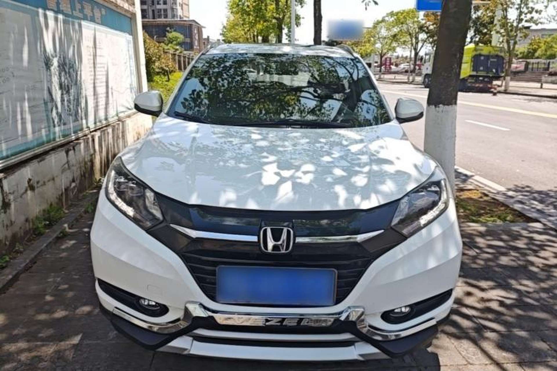 Used Honda Vezel 2017 1.8L CVT Front-Wheel Drive Pioneer Edition Front