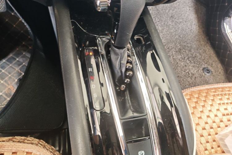 Used Honda Vezel 2017 1.5L CVT 2WD Comfort Model Gear Lever