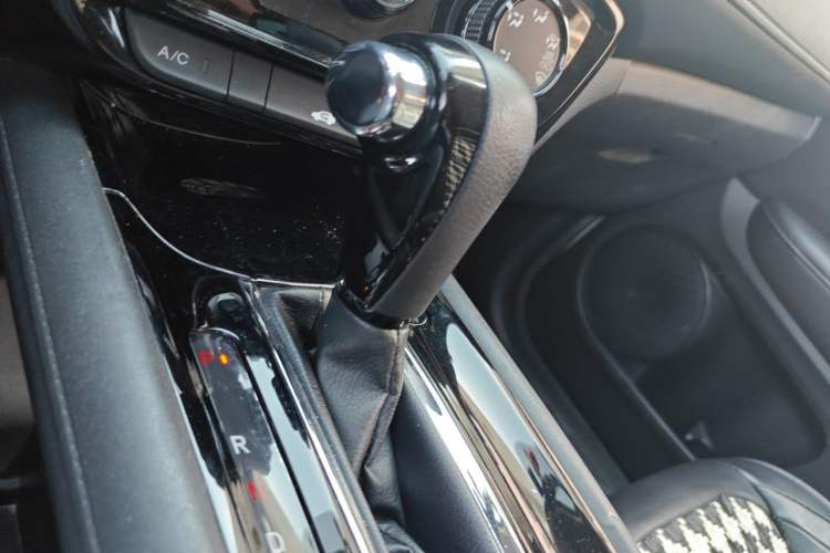 Used Honda Vezel 2017 1.5L CVT 2WD Comfort Model Gear Lever