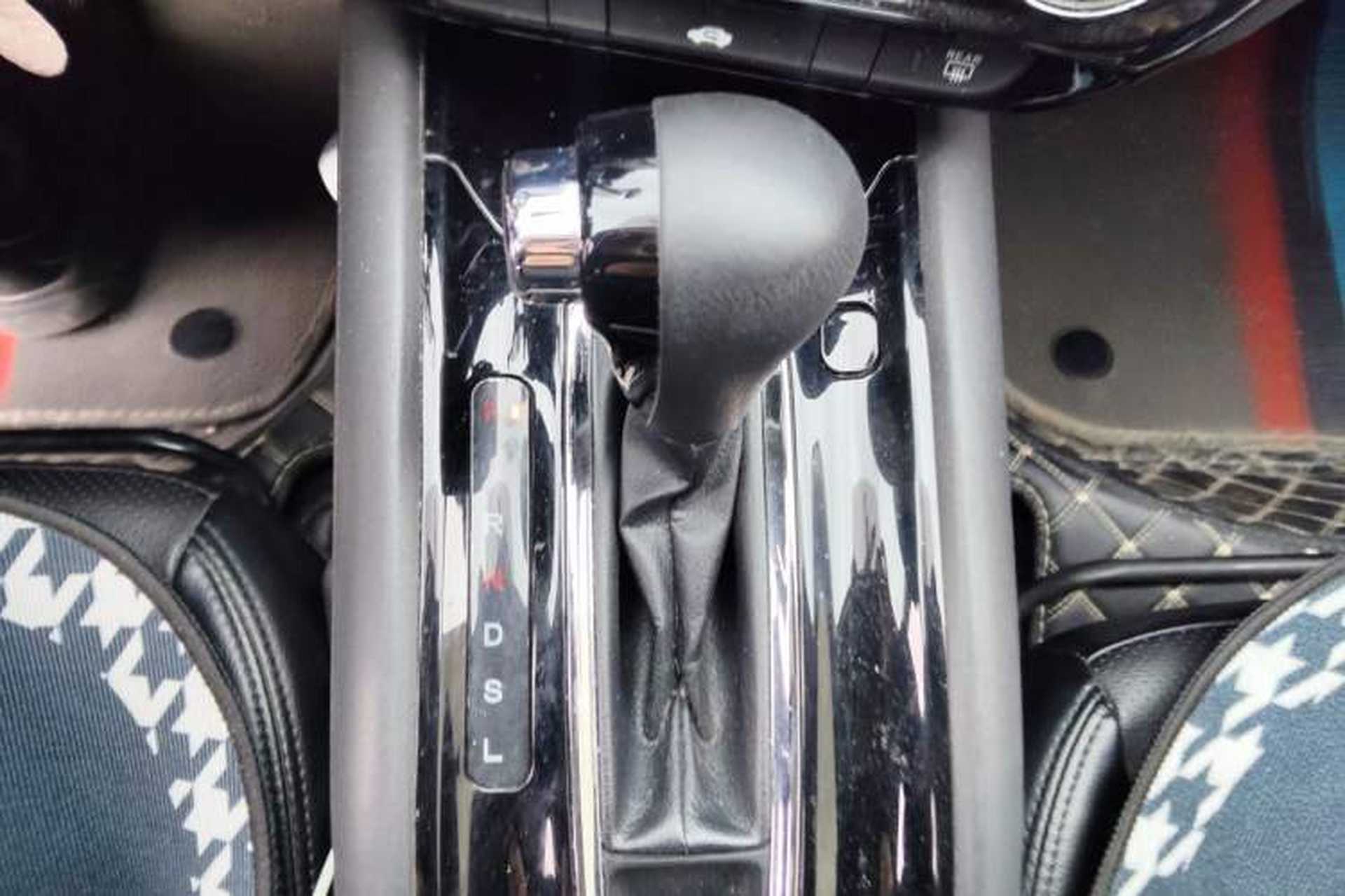 Used Honda Vezel 2017 1.5L CVT 2WD Comfort Model Gear Lever