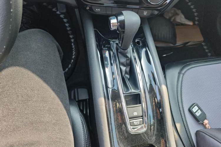 Used Honda Vezel 2017 1.5L CVT 2WD Comfort Model Gear Lever