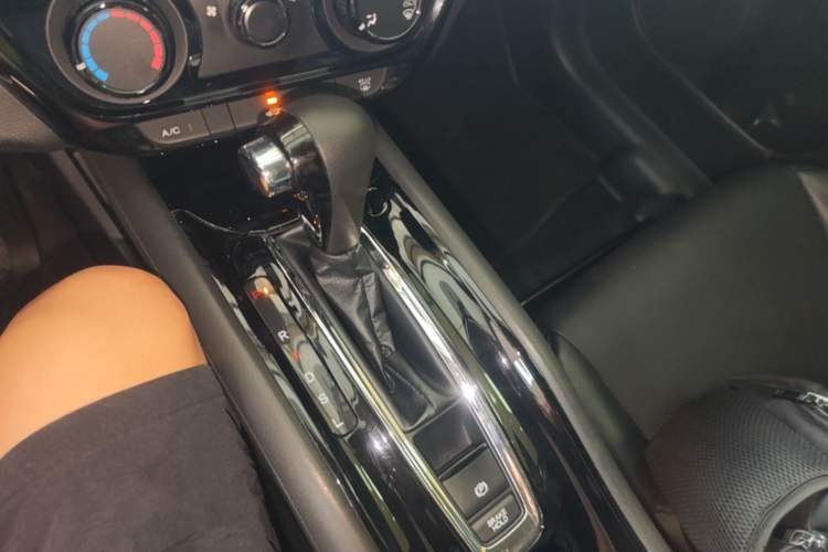 Used Honda Vezel 2017 1.5L CVT 2WD Comfort Model Gear Lever